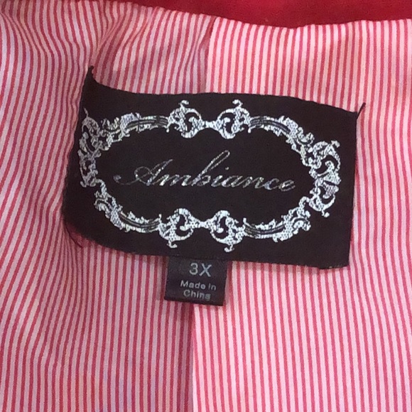 Red work blazer. - Picture 5 of 5